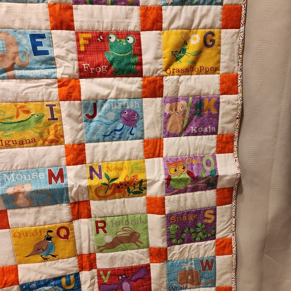 Handmade Alphabet baby Quilt 32.5 in X 44 in - Picture 5 of 9